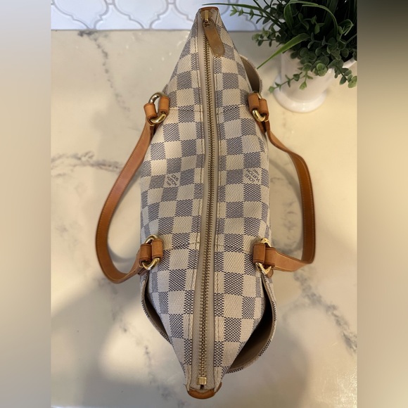 Louis Vuitton Damier Azur Totally PM - Picture 8 of 16